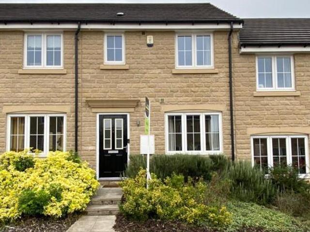 House for sale in Greengates, West Yorkshire