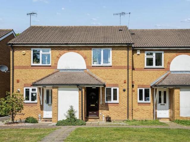 Cottage for sale in Bushey