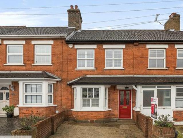 House for sale in Pilgrims' Hatch, Navestock Side