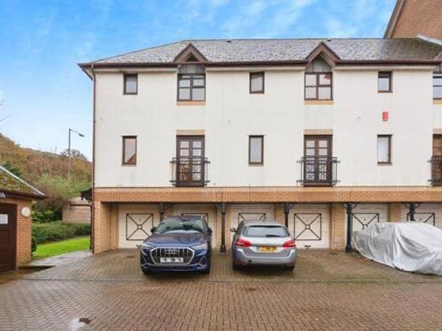 House for sale in Feckenham, City Of Bristol