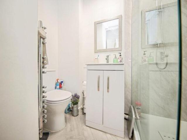 Cottage for sale in California, Key Street