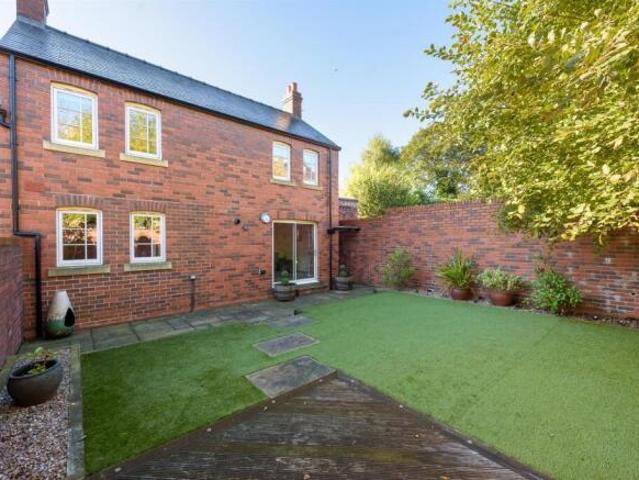 Cottage for sale in South Lane, West Yorkshire