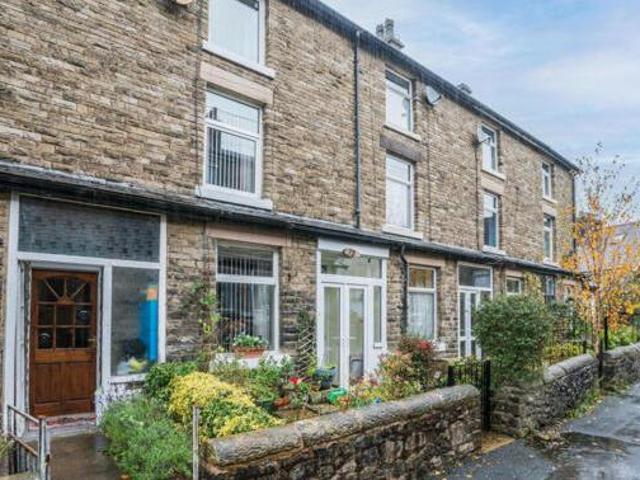 House for sale in Charlesworth, East Midlands