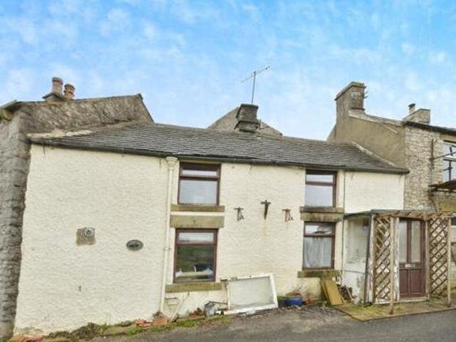 House for sale in Charlesworth, East Midlands
