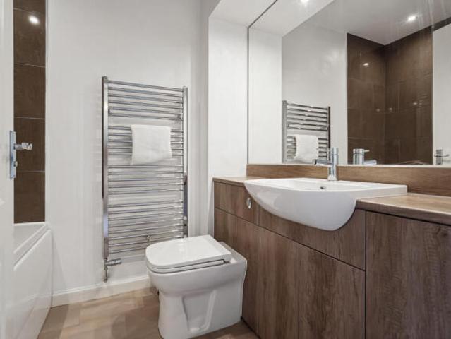 Cottage for sale in Auchinloch, Scotland