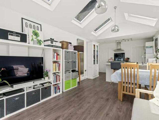Cottage for sale in Isleworth, Greater London