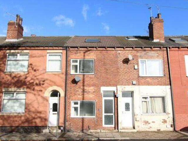 House for sale in Cutsyke, Castleford