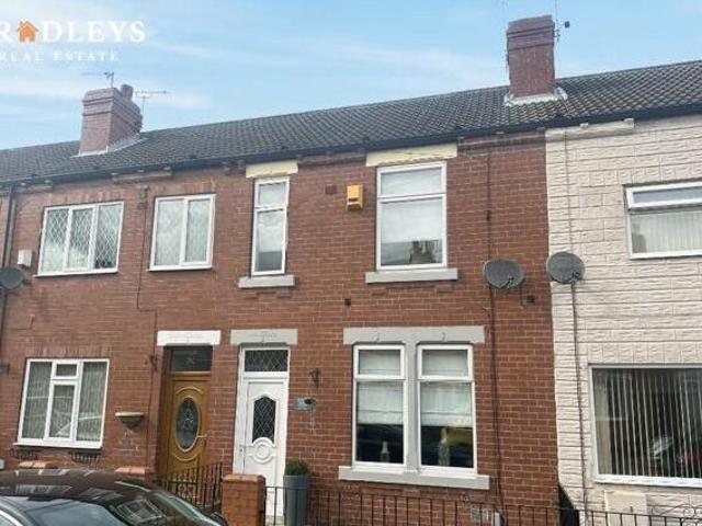 House for sale in Cutsyke, Castleford