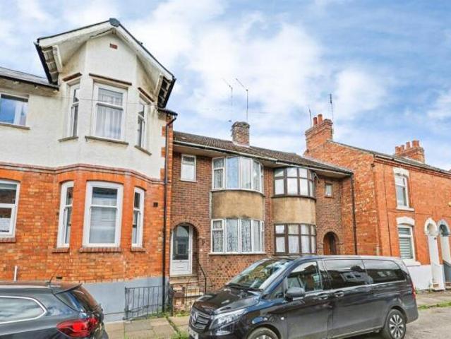 Cottage for sale in Northampton, Northamptonshire