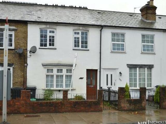 House for sale in Chessington