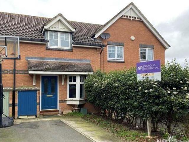 House for sale in Chessington