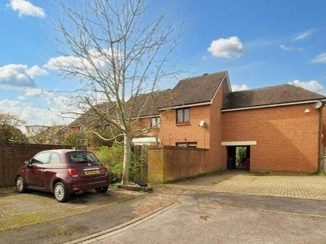 House for sale in Littlecote, West Sussex