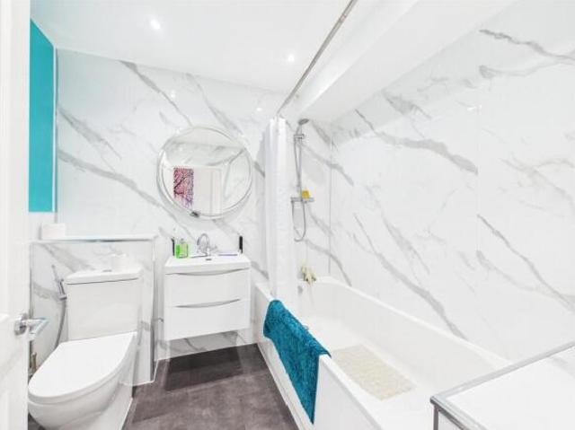 Cottage for sale in The Ronkswood, Worcestershire