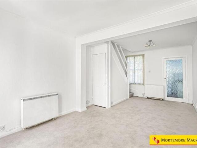 Cottage for sale in Enfield, Greater London
