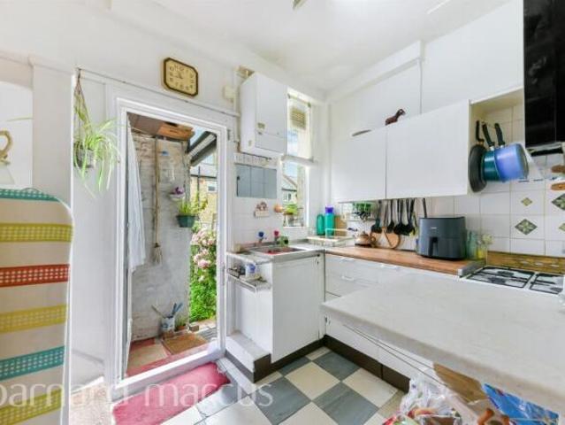 Cottage for sale in Furzedown, Greater London