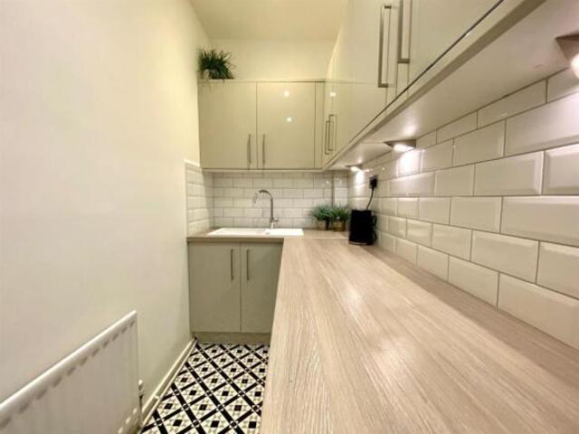 Cottage for sale in Cowcliffe, Huddersfield