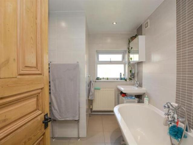 Cottage for sale in Pilgrims' Hatch, Brentwood