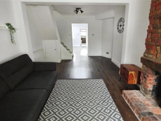 Cottage for sale in Navestock Side