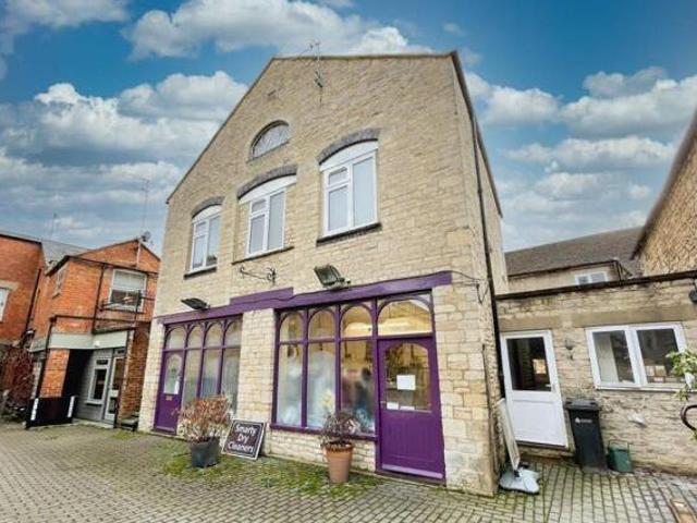 House for sale in Chesterton, Fossebridge