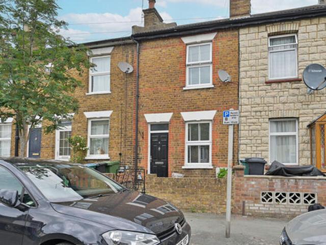 Cottage for sale in North Watford, Hertfordshire