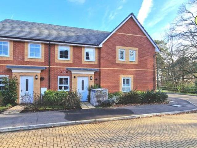 House for sale in Crowthorne, Bracknell Forest