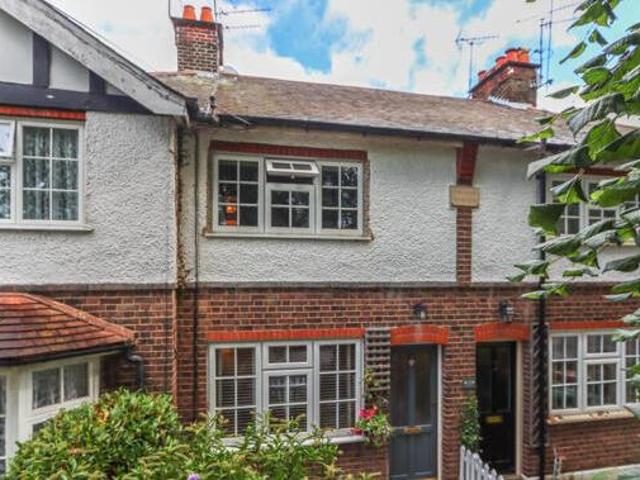House for sale in Batchworth, Hertfordshire