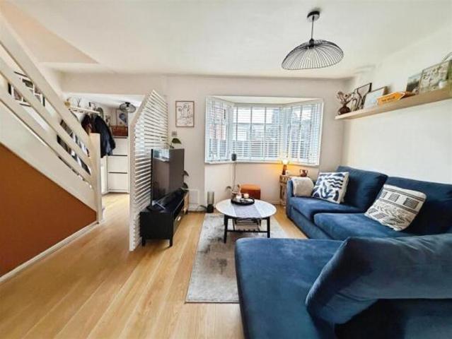 Cottage for sale in Sydenham, Green Close