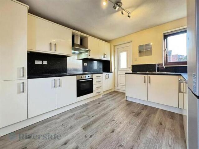 Cottage for sale in Old Town, Hull