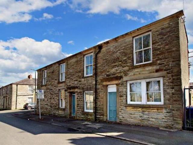 House for sale in Knowle Fold, Darwen