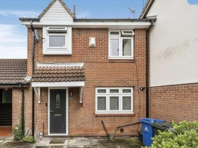 House for sale in Hatfield, South Yorkshire