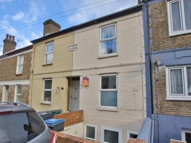 House for sale in River, Ash