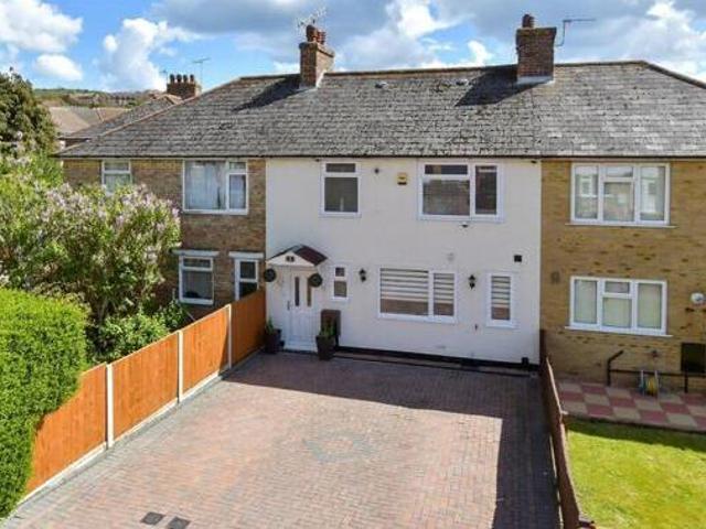 House for sale in River, Ash