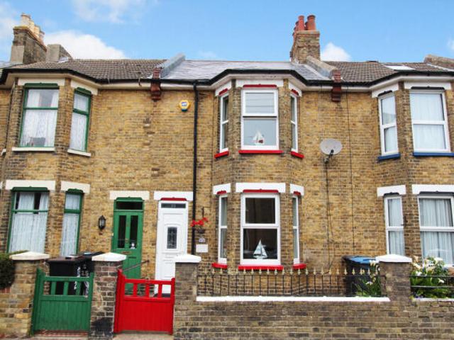 Cottage for sale in Lower Walmer, Ash