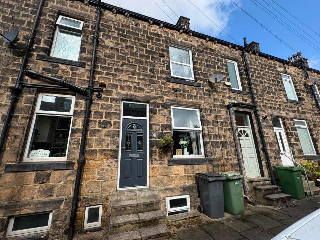 Cottage for sale in Yeadon, West Yorkshire