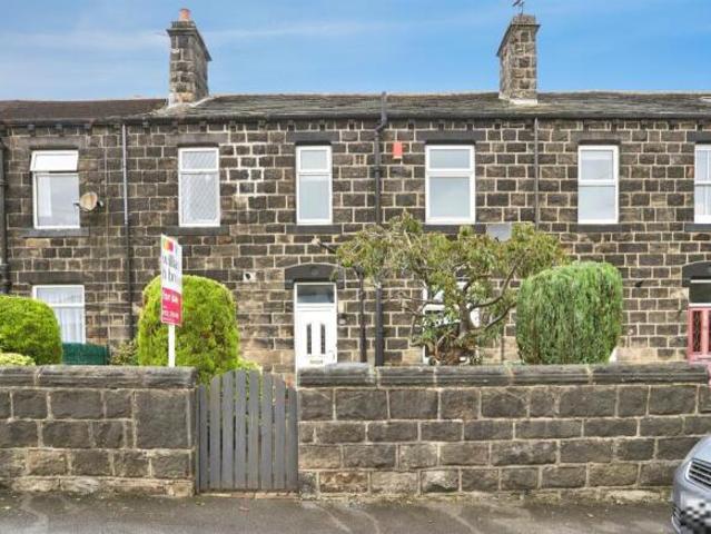 Cottage for sale in Yeadon, Leeds