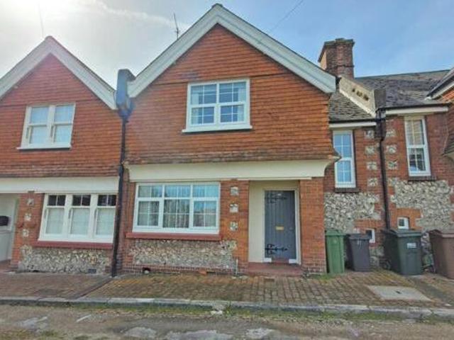 House for sale in Holywell, Eastbourne