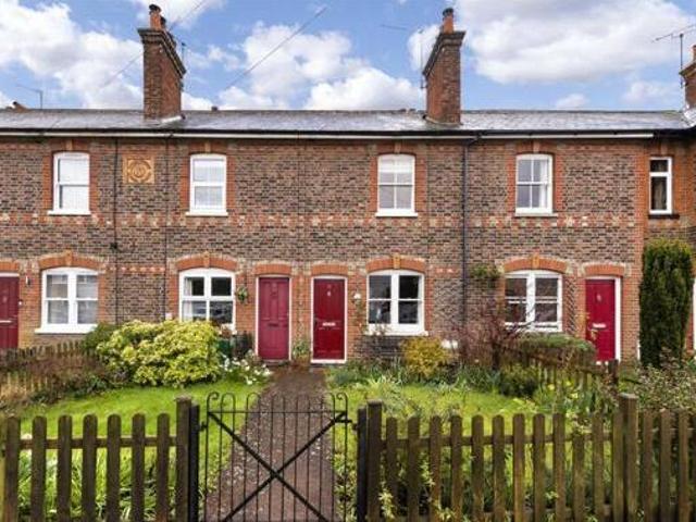 House for sale in The Butts, Kent