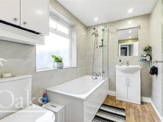 Cottage for sale in Greater London