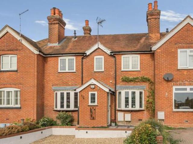 House for sale in Fole, Surrey