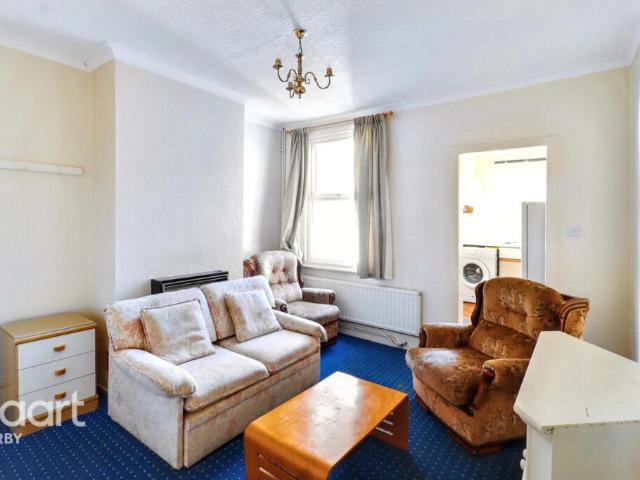 Terraced House for sale in Derby