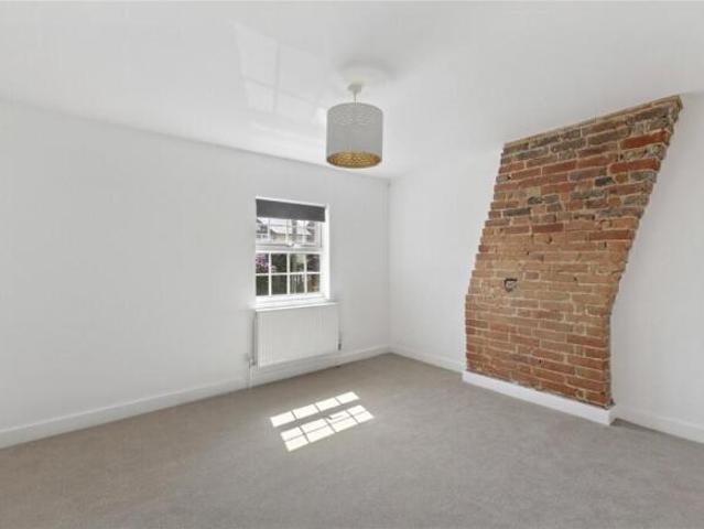 Cottage for sale in Luton