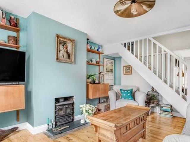 House for rent in Surrey