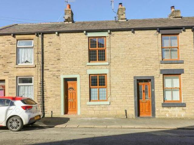 House for sale in Charlestown, Charlesworth