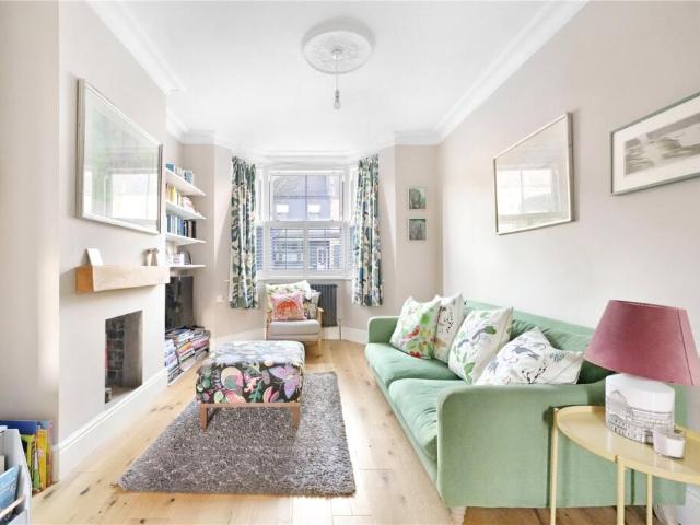 Terraced House for sale in Walthamstow