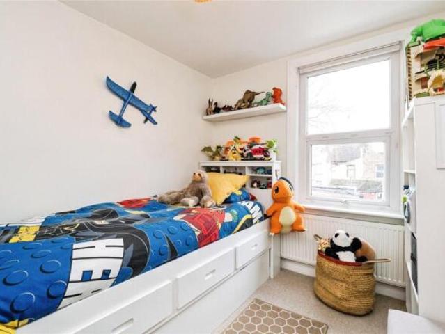 Cottage for sale in Cat Hill