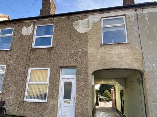 House for sale in Froggatt, East Midlands