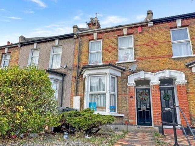 House for sale in Kings Farm, Hamerton