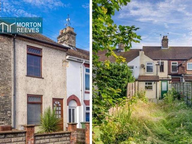 House for sale in Stokesby, Norfolk