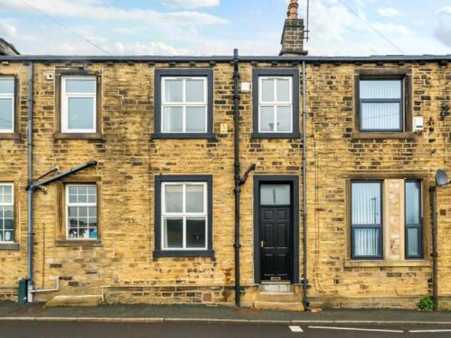 House for sale in Halifax, Calderdale