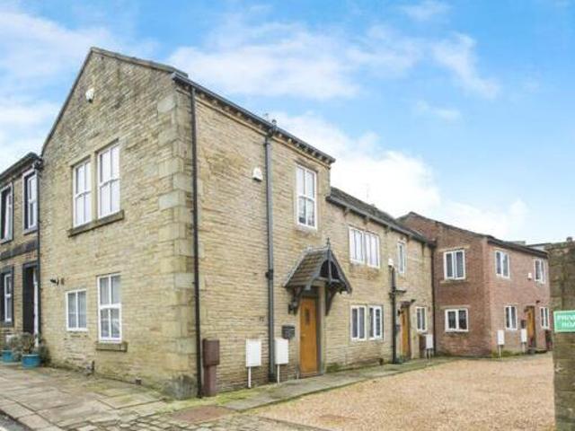 House for sale in Woolshops, Calderdale